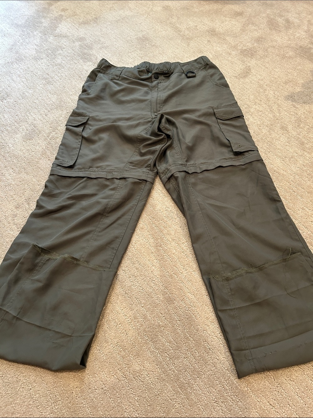 Men's Olive Zip-Off Cargo Pants with Multiple Pockets